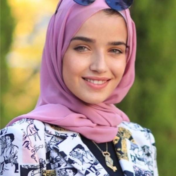 حنين شريف